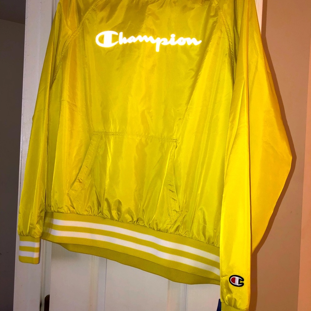 Pullover Windbreaker Never Worn